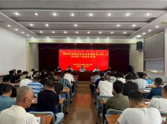 <b>帮企业全面领会先辈的质量办理系统</b>